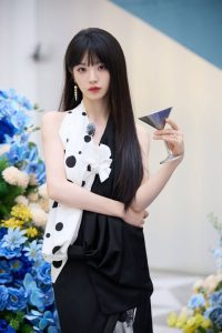 田曦薇 原图去衣-脱衣论坛-社区-秘密图库