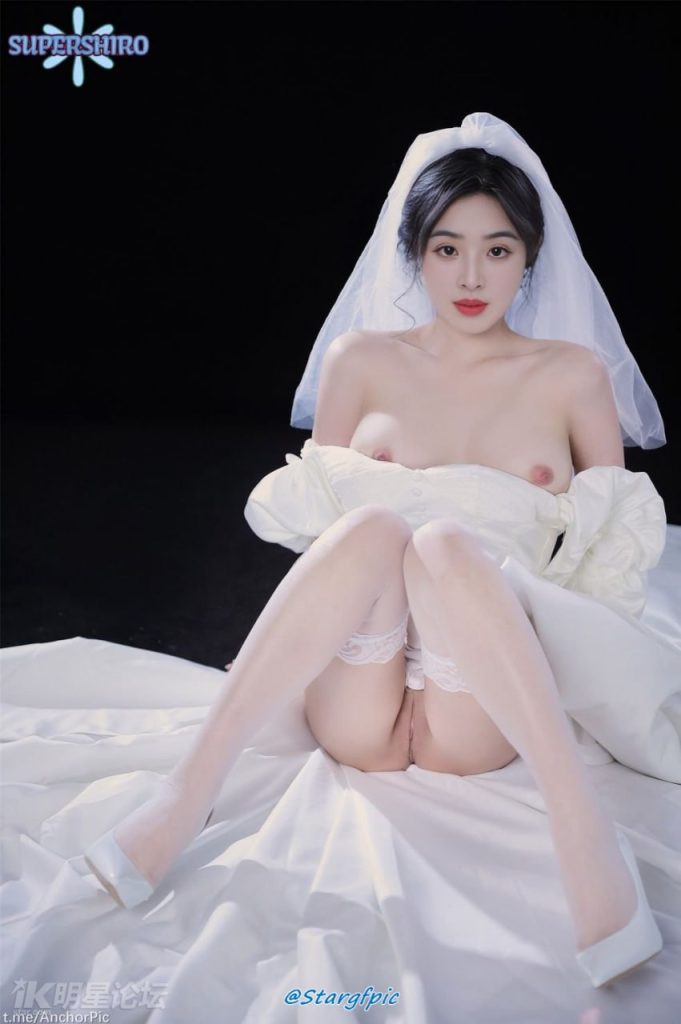 张含韵 穿婚纱后少女露出另一面 10P-秘密图库