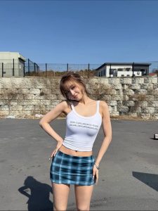 平井桃  原图去衣-脱衣论坛-社区-秘密图库