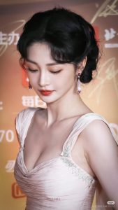 周洁琼  原图去衣 1-脱衣论坛-社区-秘密图库